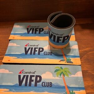 Carnival VIFP Club Neoprene Can Cooler and Boardwalk Placemats - Beach Print